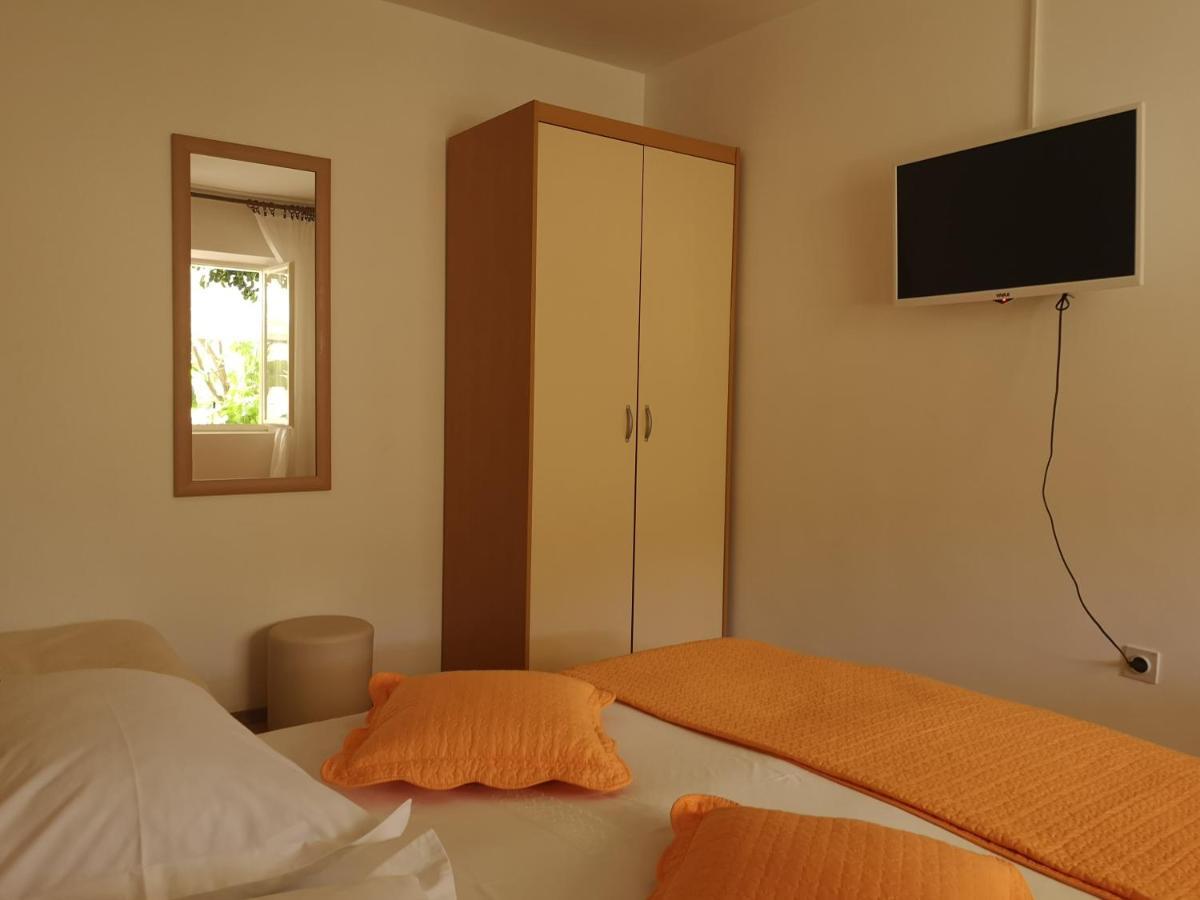 Apartments & Rooms Anita Hvar Town Exterior photo