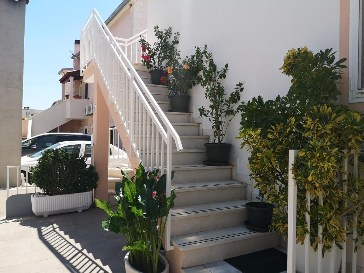 Apartments & Rooms Anita Hvar Town Exterior photo