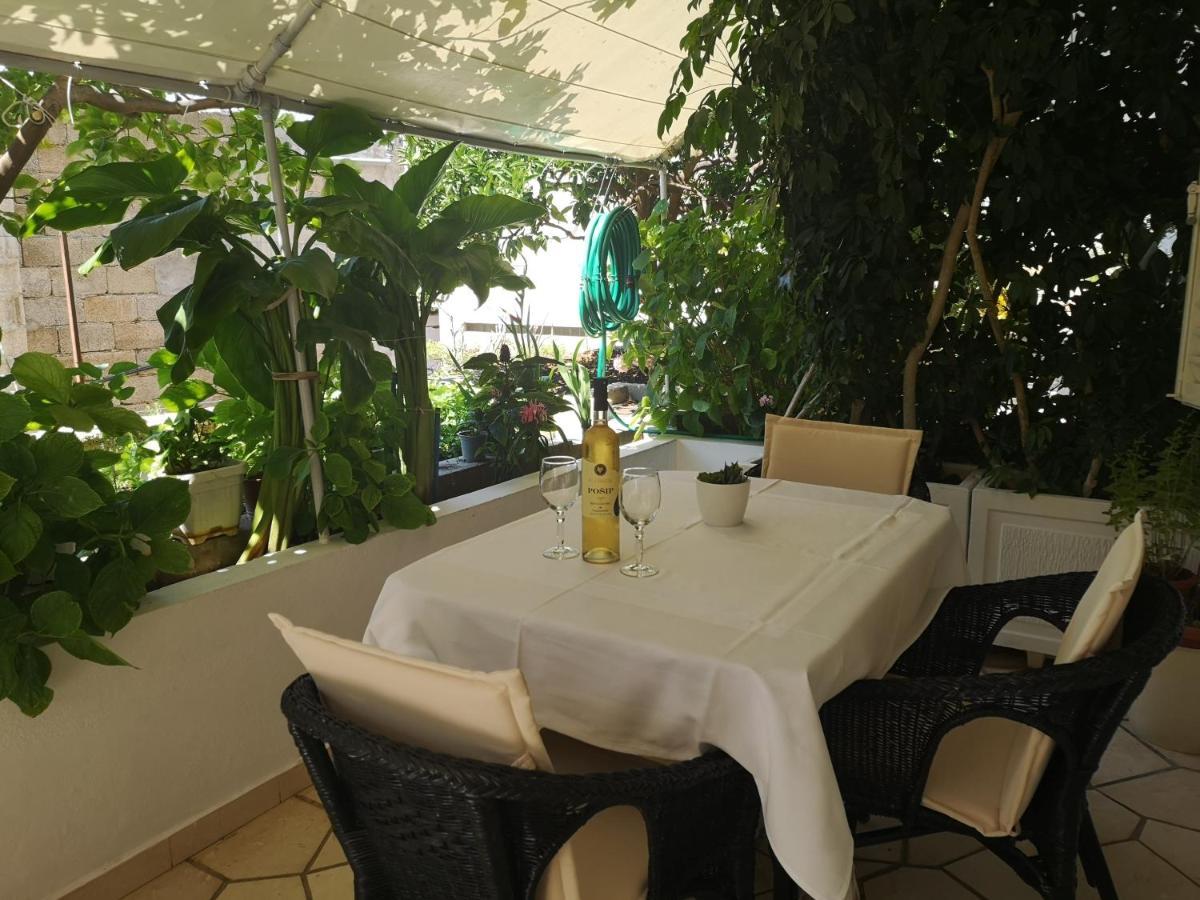 Apartments & Rooms Anita Hvar Town Exterior photo