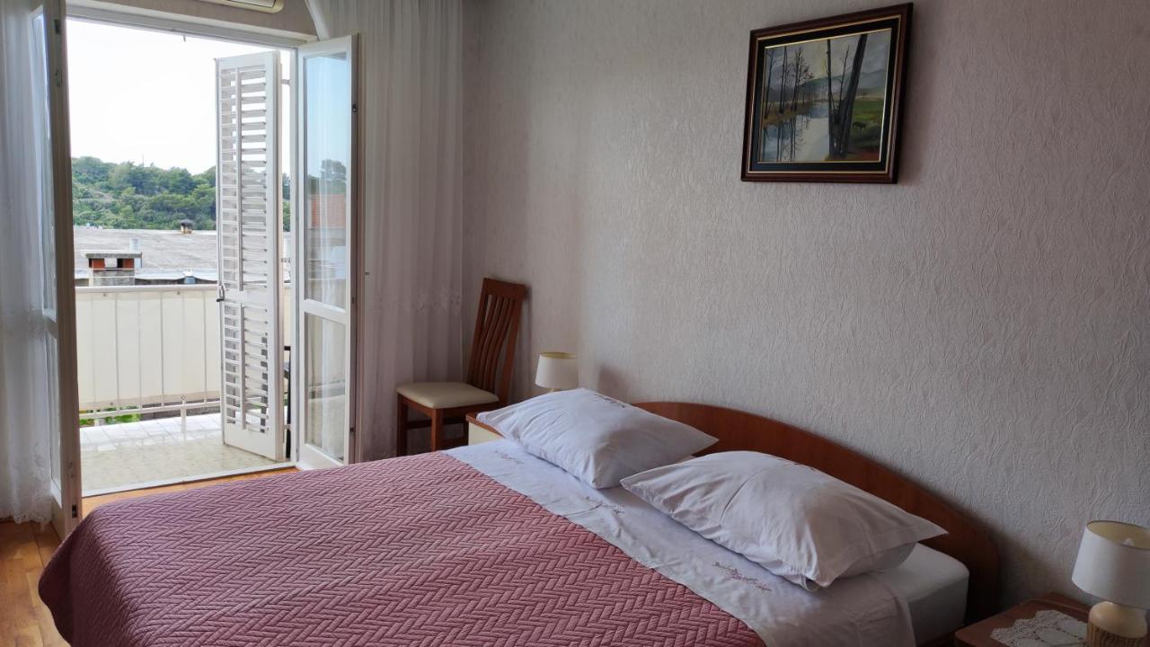 Apartments & Rooms Anita Hvar Town Exterior photo
