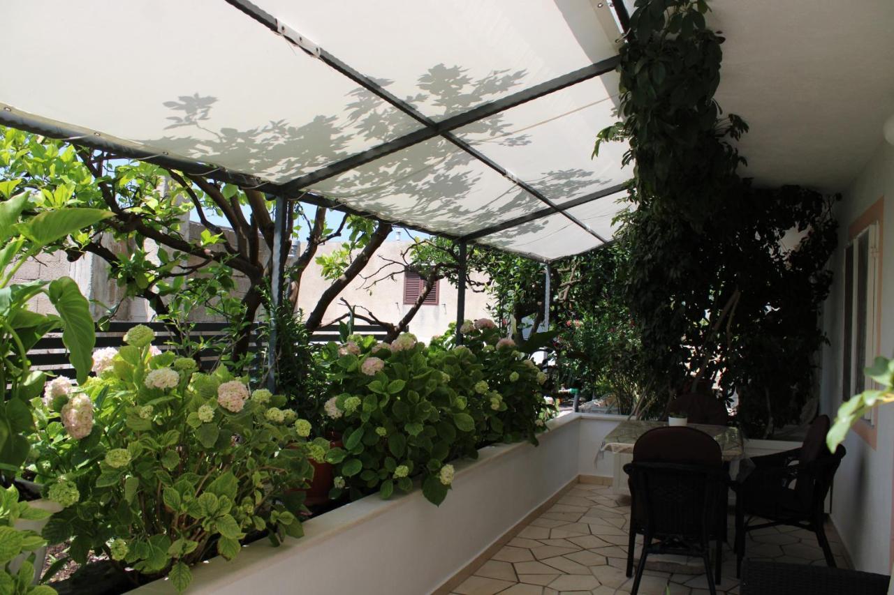 Apartments & Rooms Anita Hvar Town Exterior photo