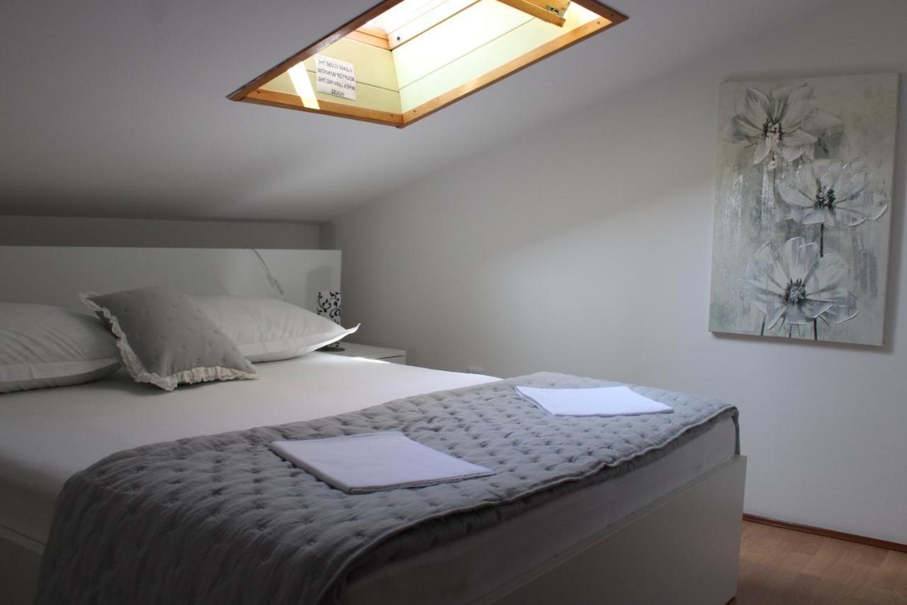 Apartments & Rooms Anita Hvar Town Exterior photo