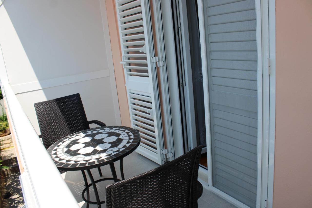 Apartments & Rooms Anita Hvar Town Exterior photo