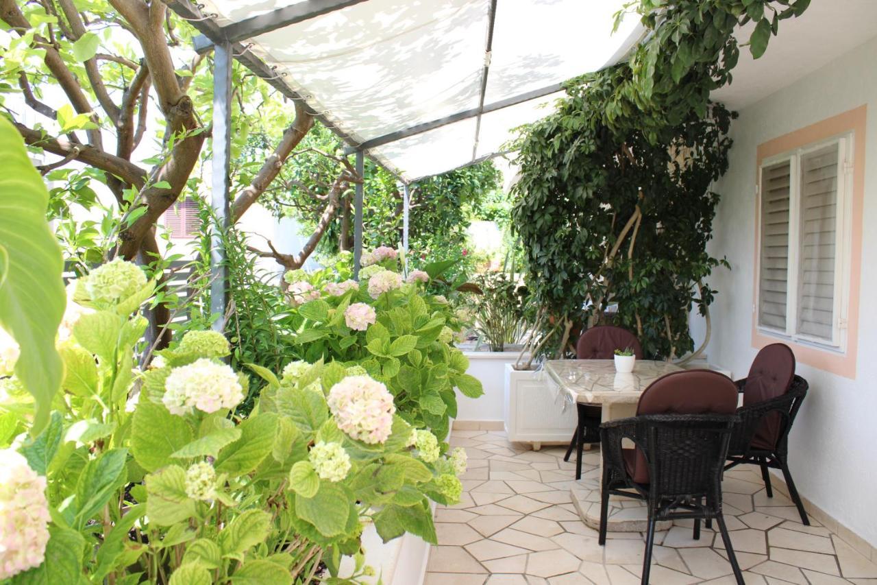 Apartments & Rooms Anita Hvar Town Exterior photo